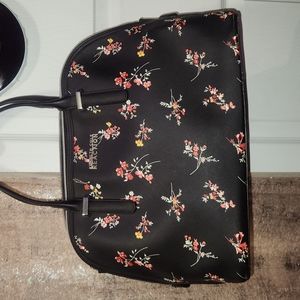 Kenneth Cole, Large Purse